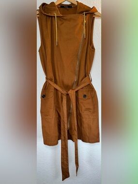 Ella Blue Sleeveless Hooded Trench 
 Dress in Rust Brown